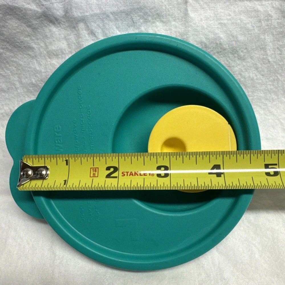 Tupperware Rock N Serve Vented Replacement‎ Seal/Lid #3156A Green